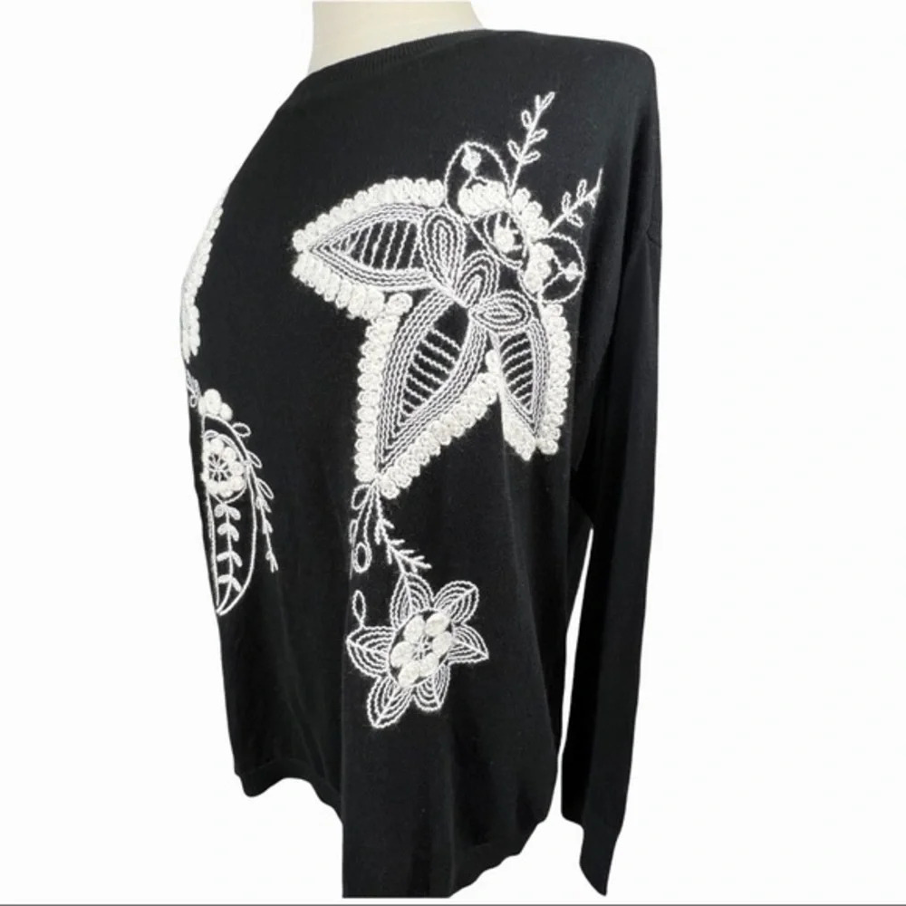 Chaps Ralph Lauren black and white sweater with paisley floral embroidery Large - Picture 6 of 11